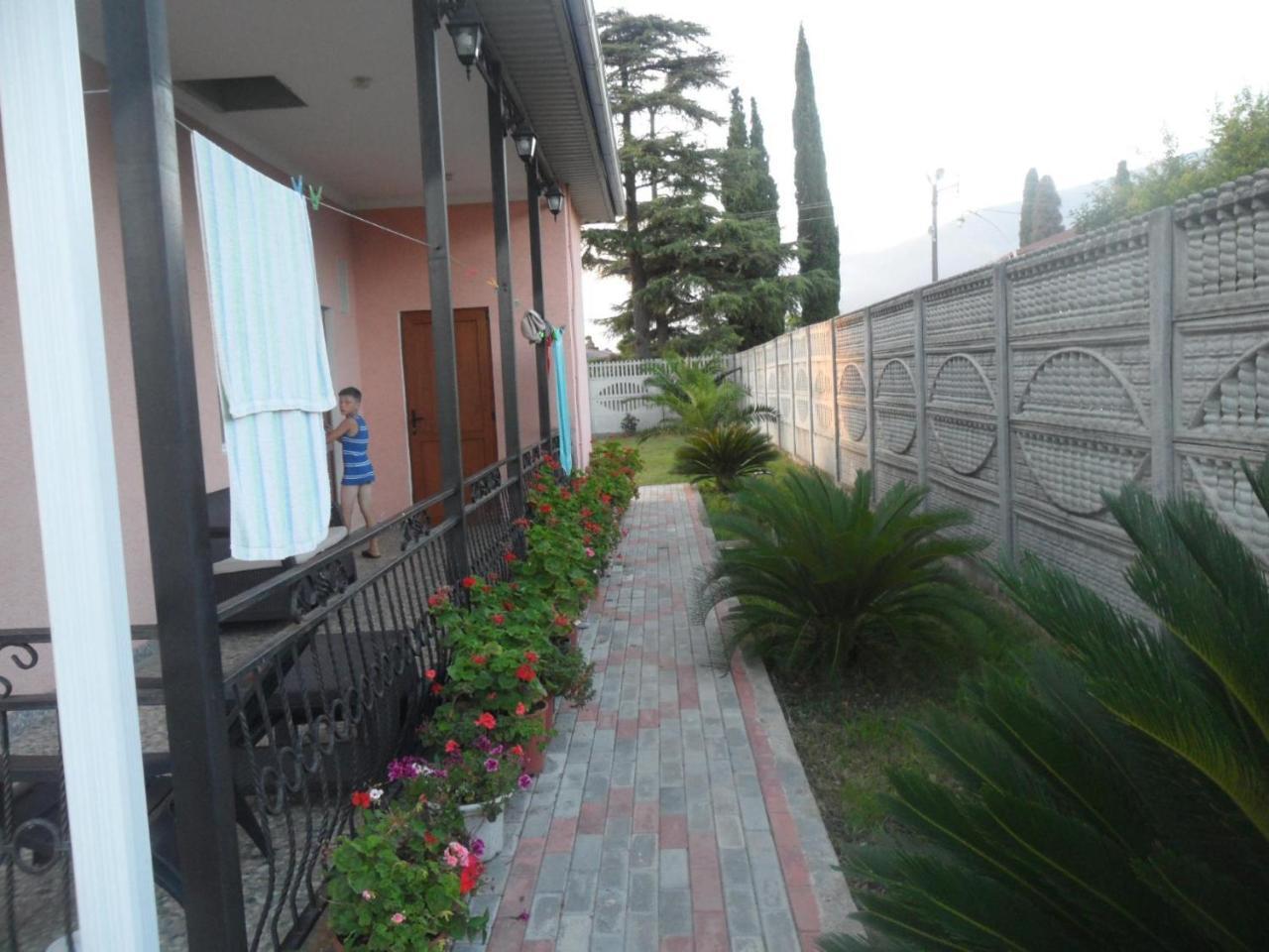 Galina Guest House Alakhadzi Zewnętrze zdjęcie